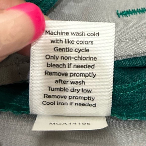 NWT Walter Hagen TEAL Flat Front Shorts 35” Waist - Picture 8 of 9